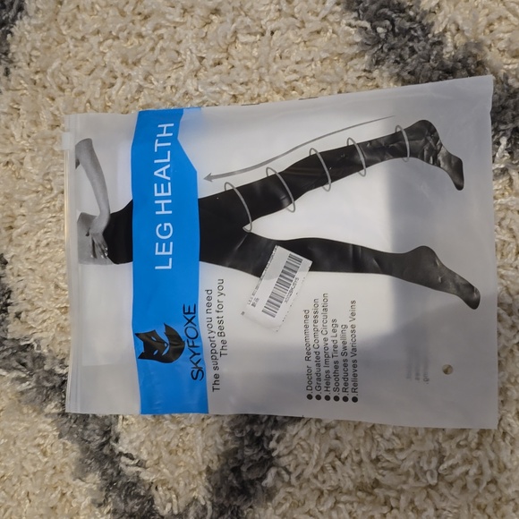 Compression socks - Picture 7 of 8